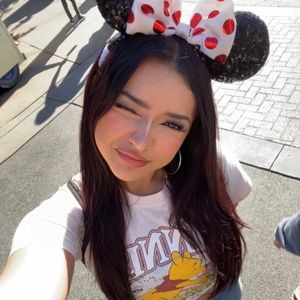 Meet your Posher, Alana